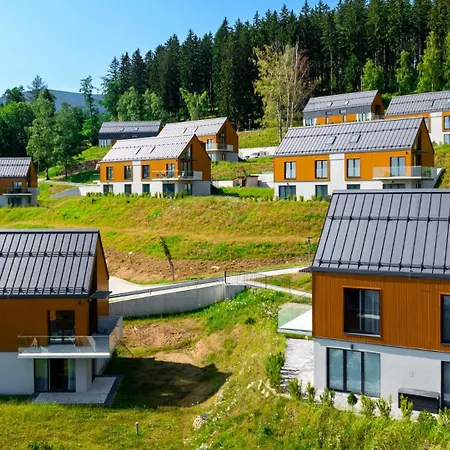 Wonder Mysliwska - Przy Stoku Karpatka - Na Terenie Kompleksu Plac Zabaw, Zewnetrzna Silownia I Sklep カルパッチ